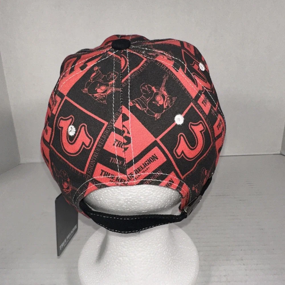 True Religion Men's Black and Red Logo Cap New‎